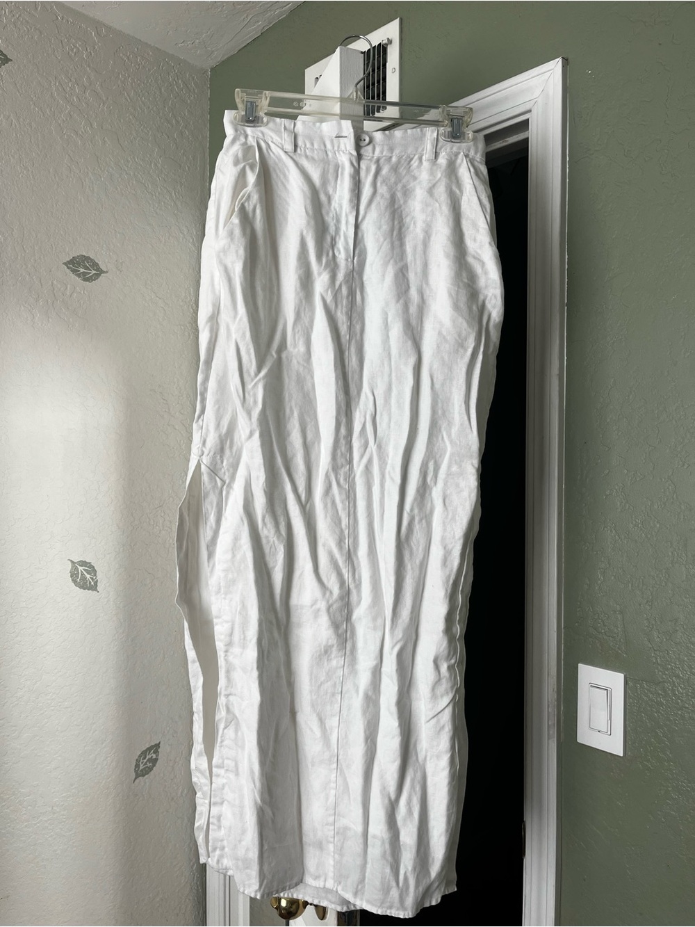 DISSH White Pencil Skirt